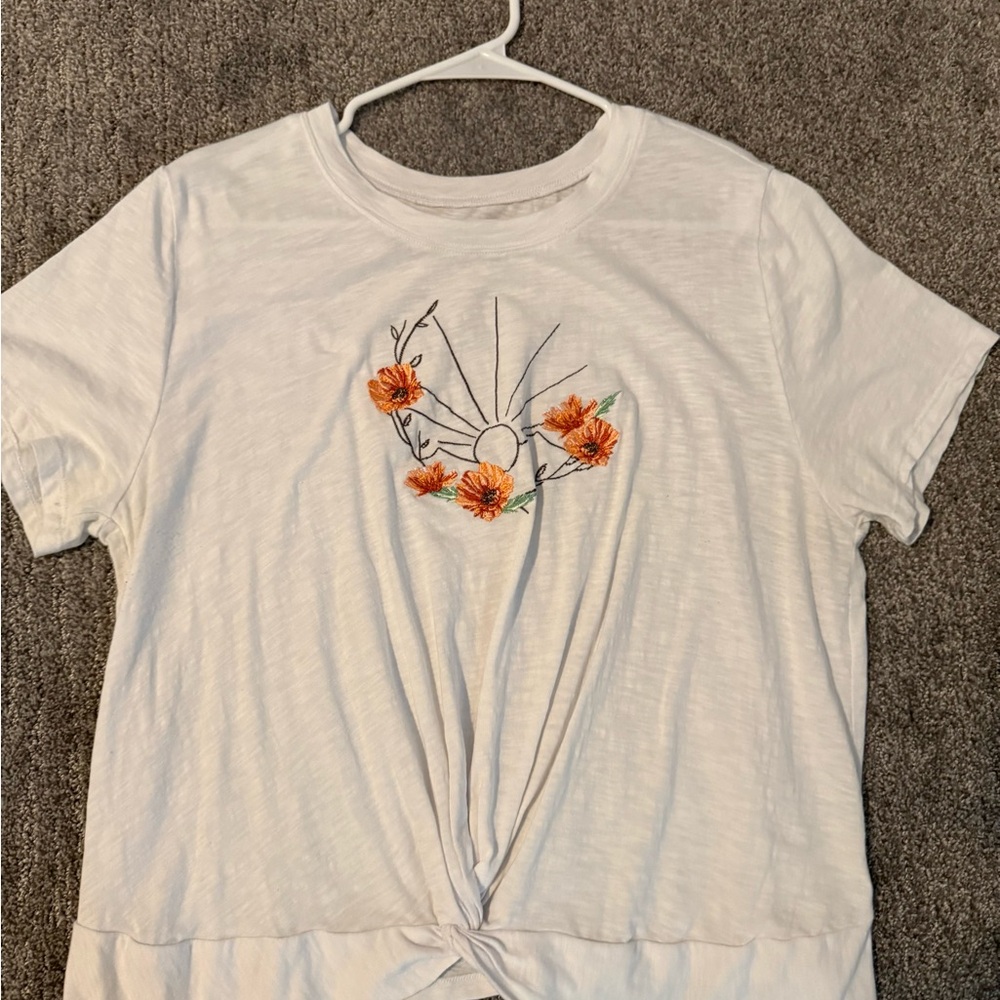 Torrid Crop White Embroidered Top, Sz 2 18/20
